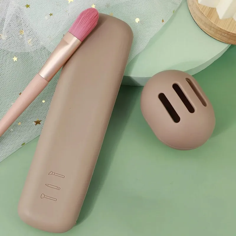 2PcsTravel Makeup Brush Holder Silicone Cosmetic Brushes Bag Makeup Sponge Case Portable Waterproof Makeup Tools para sa mga Babae — image 8