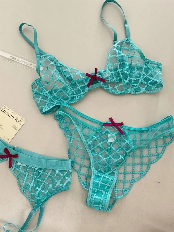 Ensemble de lingerie trois pièces bleu sirène, sous-vêtements fins à gros seins, soutien-gorge sexy en dentelle, soutien-gorge romantique respirant avec sous-vêtement