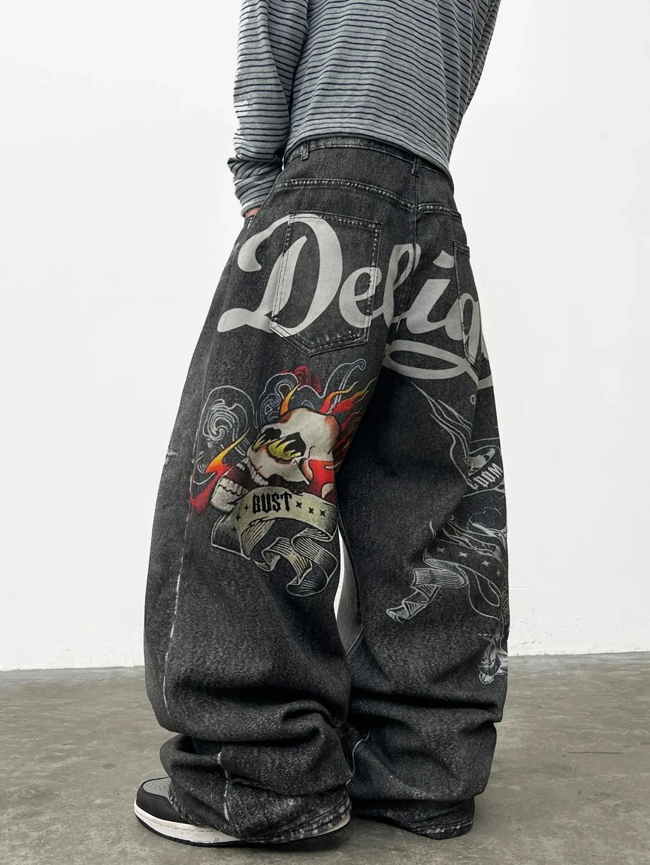 American Retro Skull Print Design Men's Loose Denim Jeans Y2K Street Hip-Hop Fashion Versatile Wide-Leg Pants Halloween Vibe — image 2