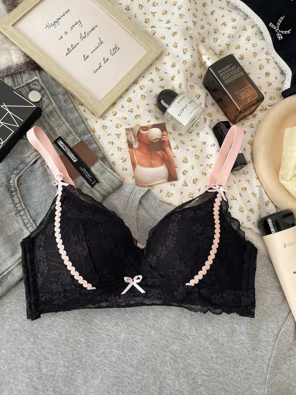 Lace lingerie for women wireless push-up bra for small breasts enhances cleavage & lifts side support to gather underarm fat