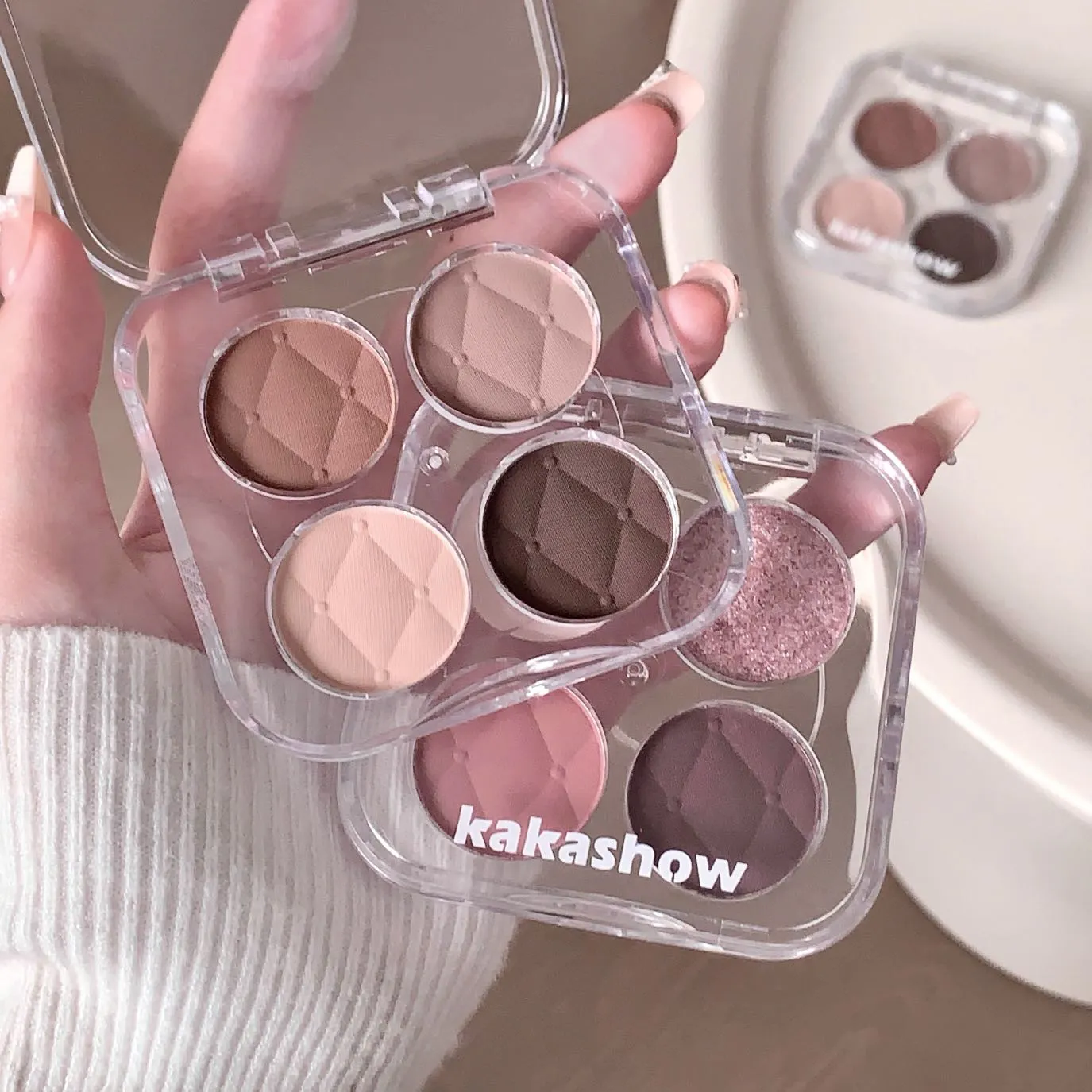 4 Colors Matte Fine Glitter Low Saturation Eye Shadow Palette Long Lasting Silky and Easy Coloring Peach Powder Daily Eye Makeup — image 6