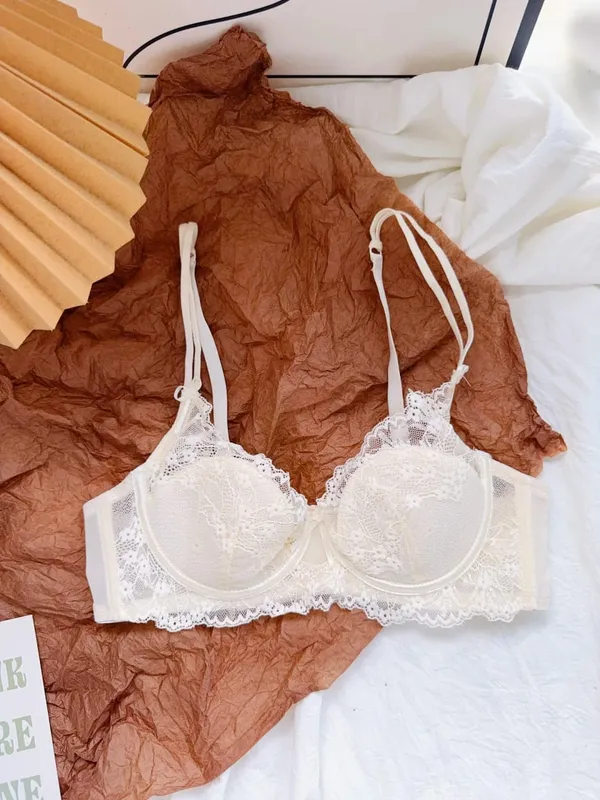 Sexy Black Lace Lingerie Set with Underwire Comfortable Lift for Larger Busts — image 12