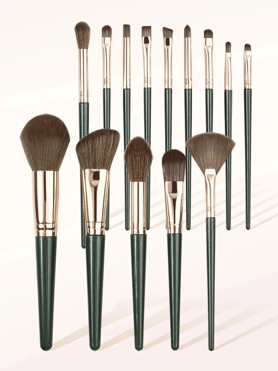 18 Piece Makeup Brush Set. Face Makeup Brushes & Eye Detail Brushes & Makeup Sponges & Triangular Powder Puffs Beauty Kit — image 5
