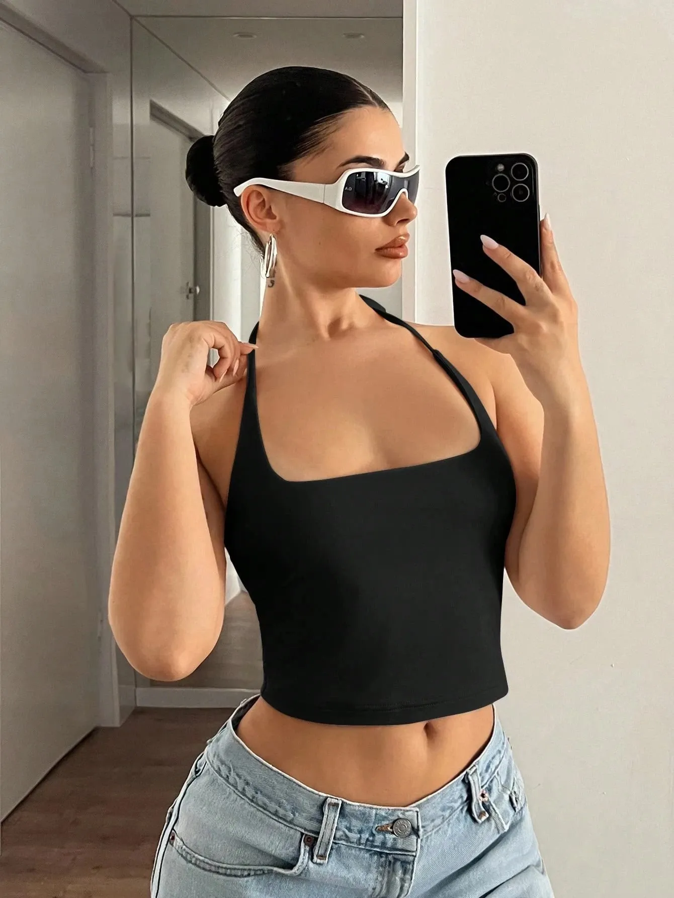Women's Sexy Slim Fit Halter Neck Backless Back Tie-Strap Cami Top Casual Solid Color Spaghetti Straps Crop Top Spring/Summer — image 4