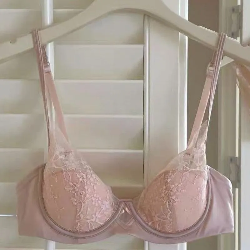 Women Bra and Panty Set Elegant Lace Bralette Wireless Triangle Cup No Underwire Underwear Thin Gathered Comfort Lingerie Set