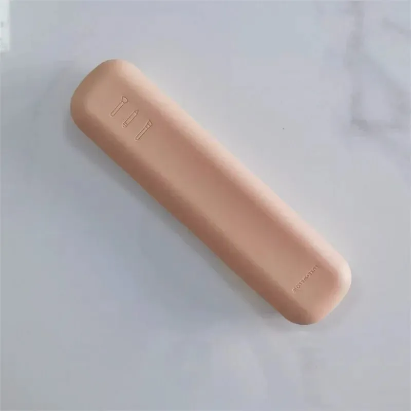 New Travel Makeup Brush Holder Silicone Cosmetic Brushes Bag Makeup Sponge Case Portable Waterproof Makeup Tools for Women Girls