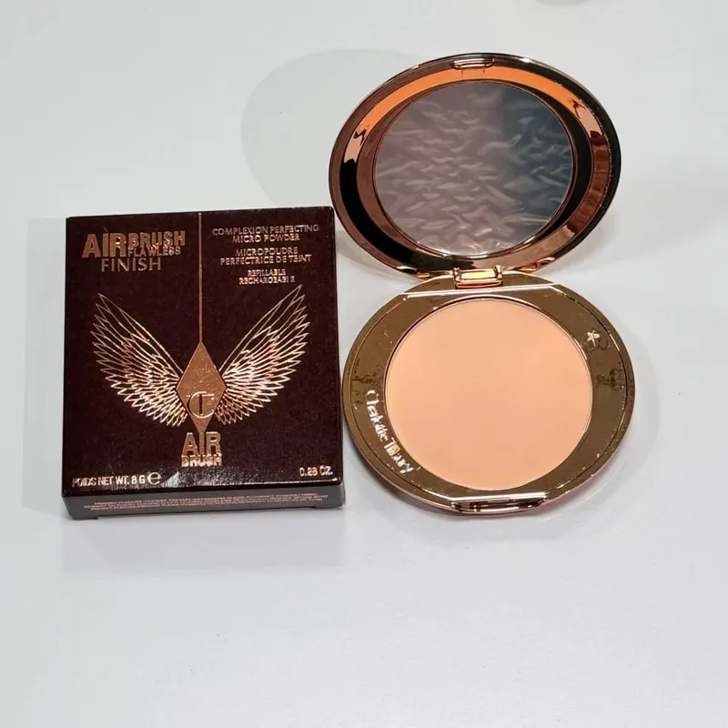 Charlotte Tilbury Cosmetics Flawless Liquid Highlighter Увлажняет кожу Роскошная палитра сатиново-матового мерцающего металлического покрытия — image 8
