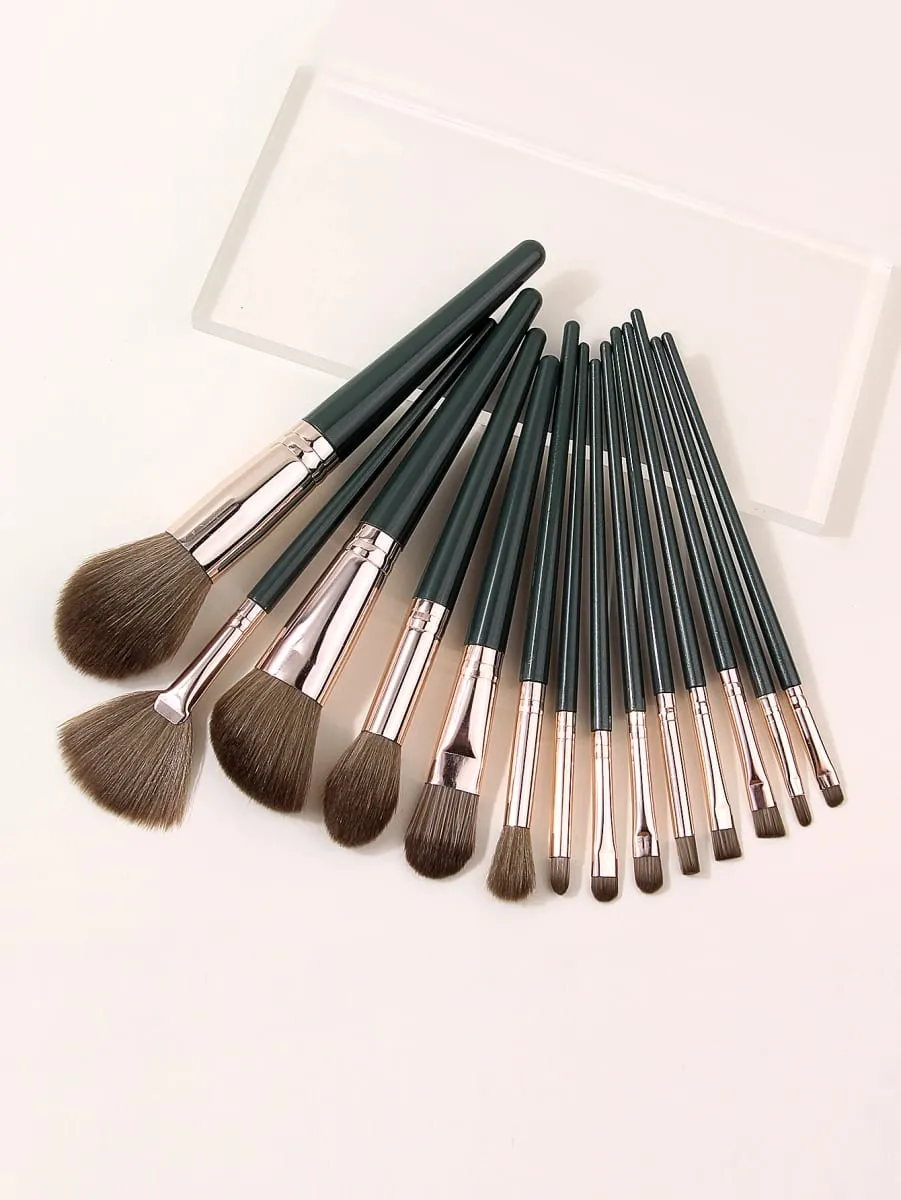18 Piece Makeup Brush Set. Face Makeup Brushes & Eye Detail Brushes & Makeup Sponges & Triangular Powder Puffs Beauty Kit — image 4