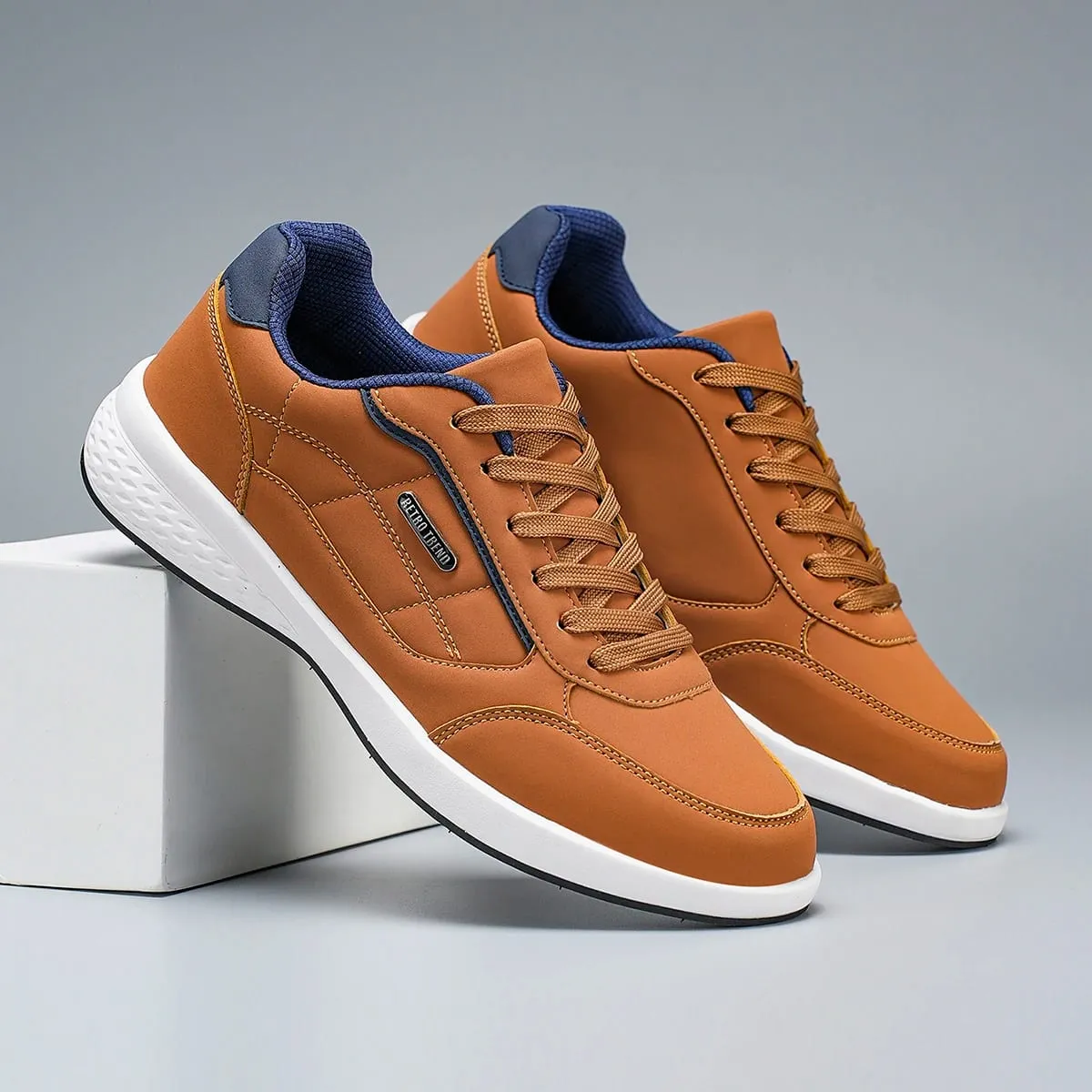 New Breathable Leather Men Shoes Lightweight Comfortable Men Sneakers Fashions Lace Up Casual Shoes Flat Shoes Zapatillas Hombre — image 2