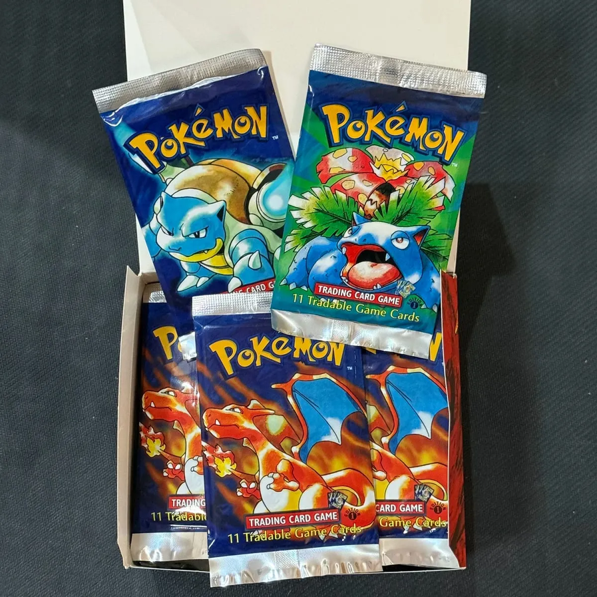 Booster Pack 11pcs/bag 1st Edition Pack Charizard Trading Card Game Collection Battle Booster Toys Boys Gift — image 1