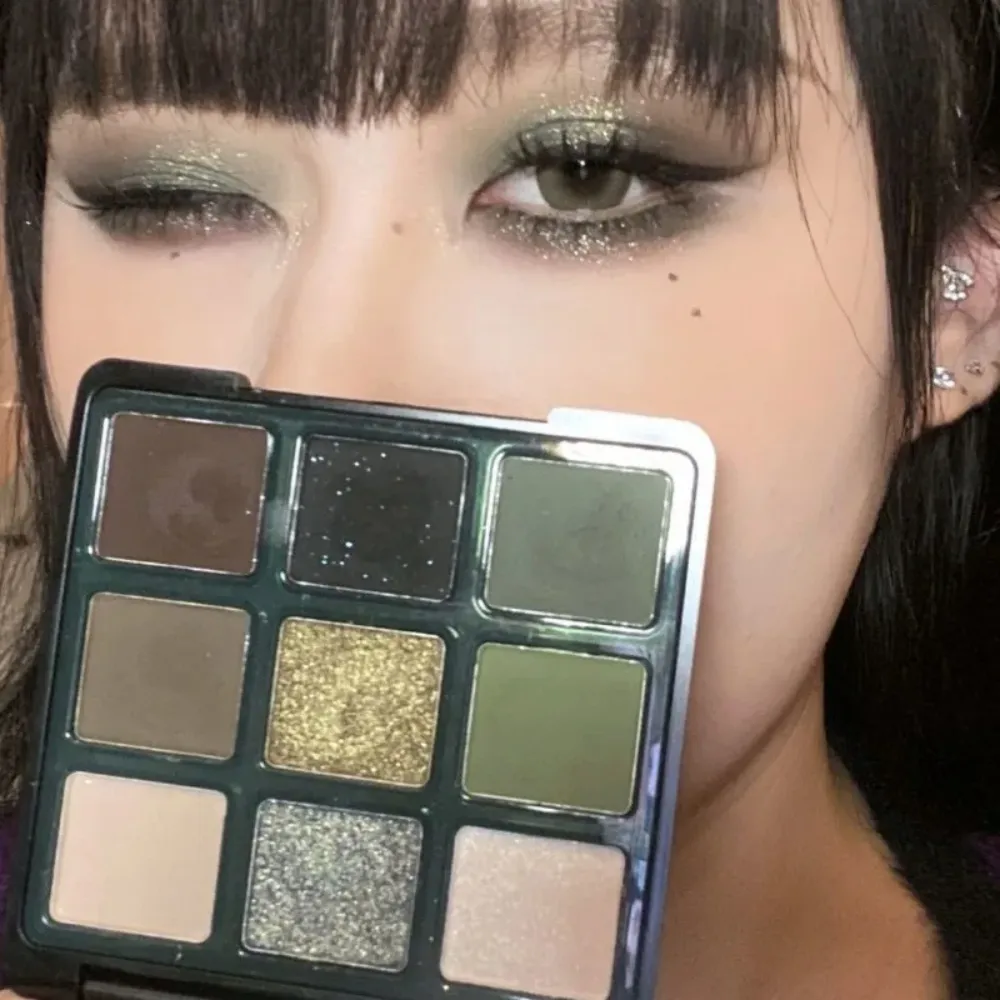 9 Color Eyeshadow Palette Olive Green Eye Look Pearlscent Shimmer Matte Eyeshadow Pink Palette Flash Cosmetics — image 2