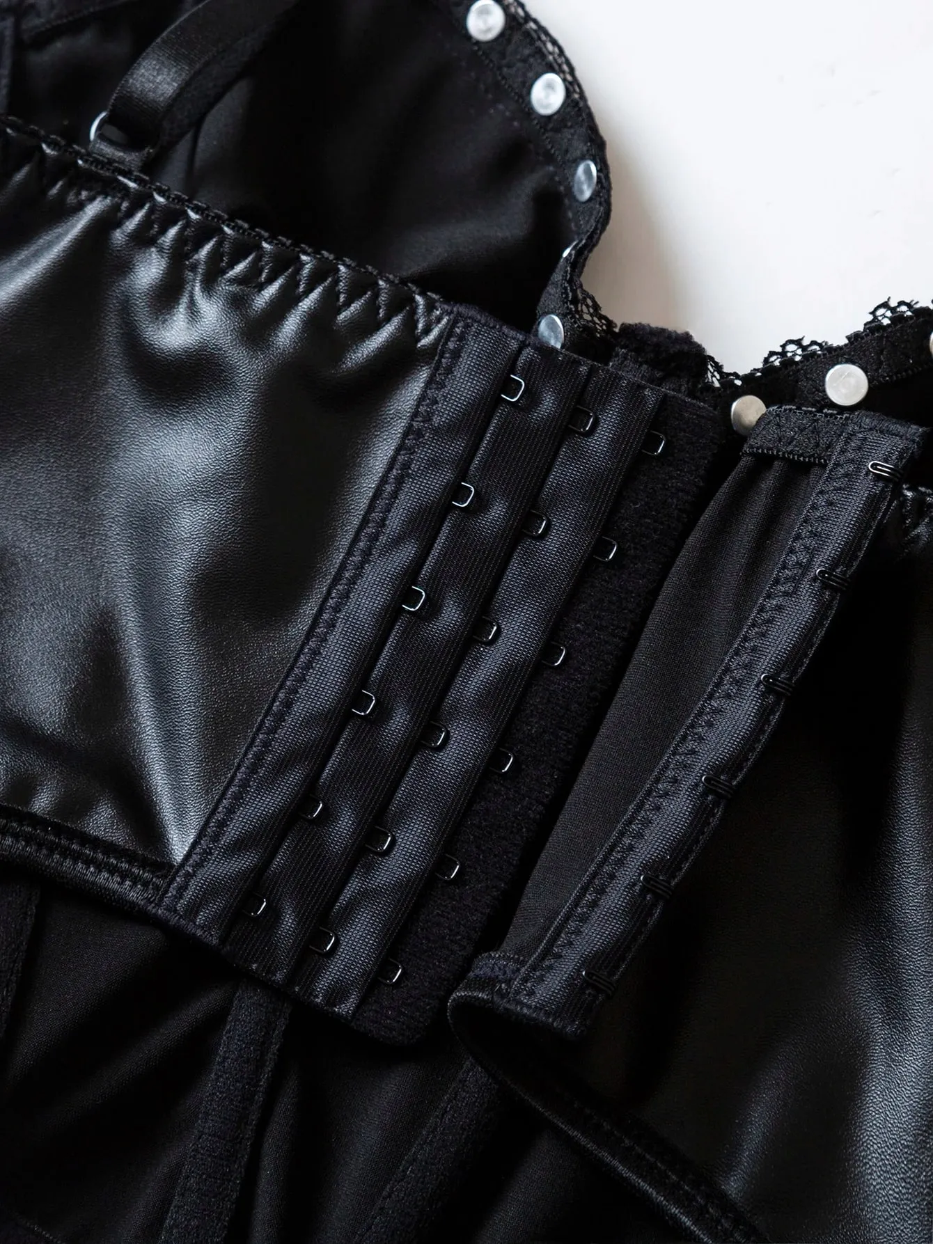 Punk Style Leather Halter Top with Metal Ring Cross Decoration Dark Sexy Outfit/Cosplay Top for Trendy Girls — image 6