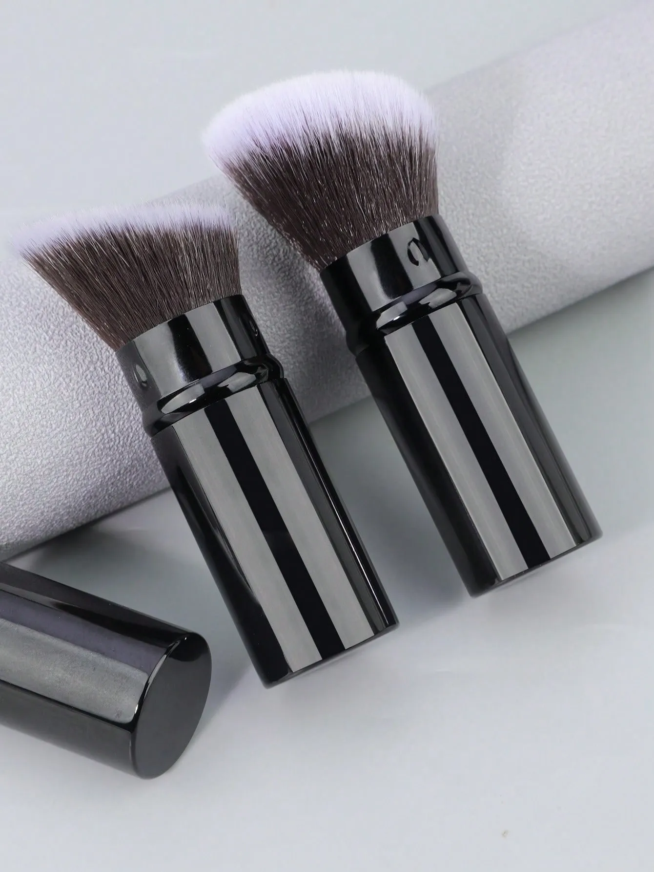 1-2 Telescopic Makeup Brushes Travel Kabuki Foundation Makeup Brushes Facial Blush Brushes Are Used To Mix Liquids Blushes — image 3