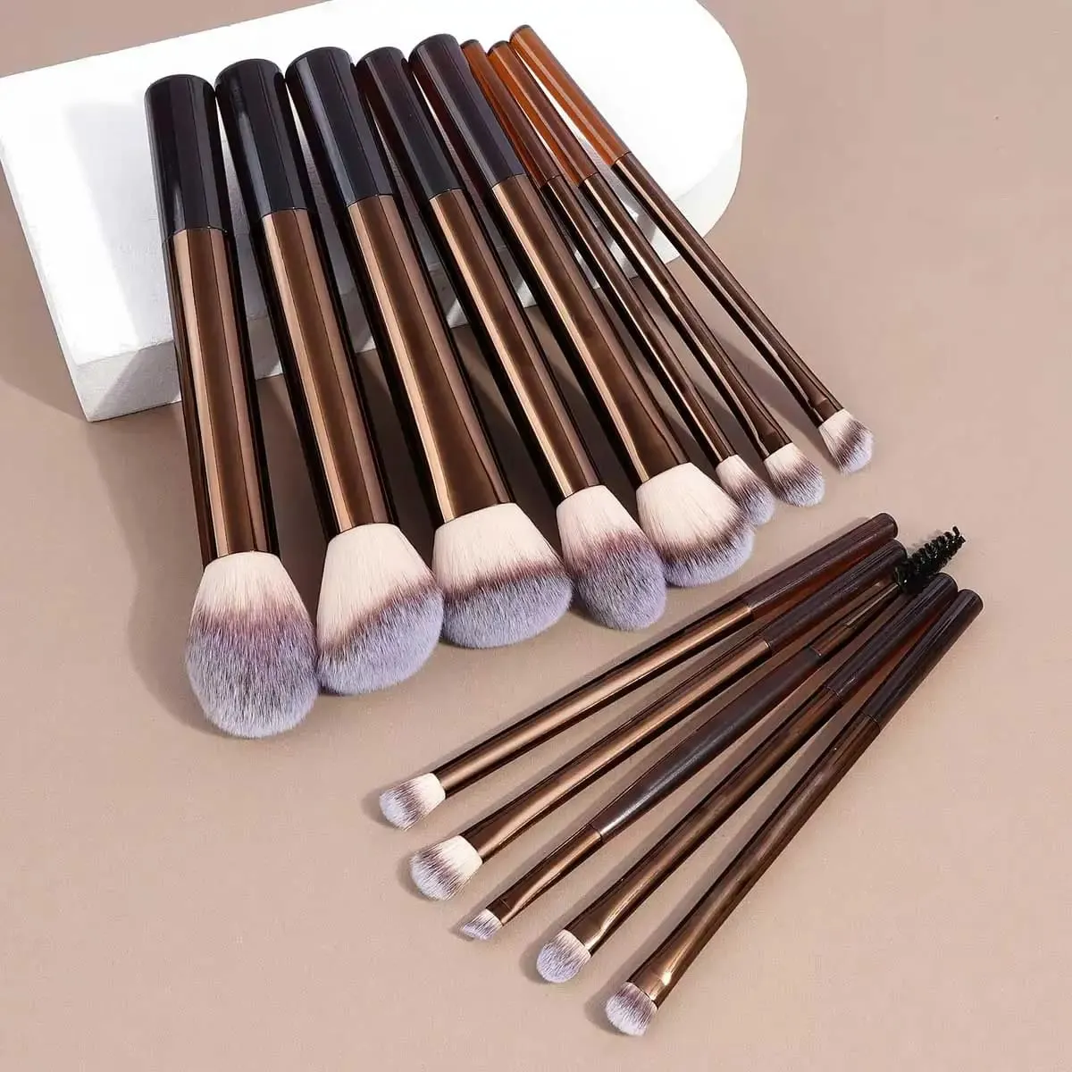 13 Pcs Makeup Brush Set Full Kit Foundation Powder Blush Eyeshadow Eyebrow Brushes Highlighter Concealer Lip Brush with Makeup — image 2