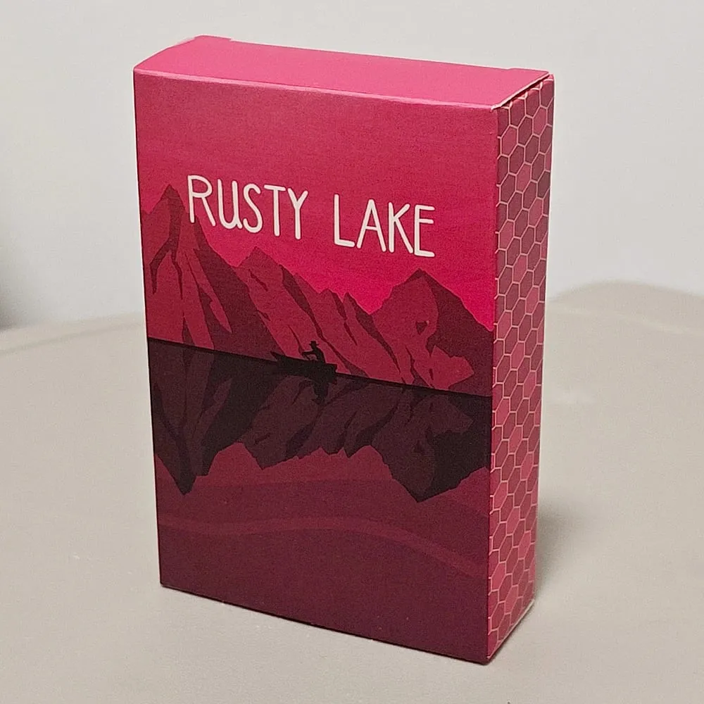 Hrací karty Rusty Lake – 54 ks pokerových karet s postavami Mr. Crow Mr. Owl & Cube Escape 9*6 cm na embosovaném kartonu — image 2