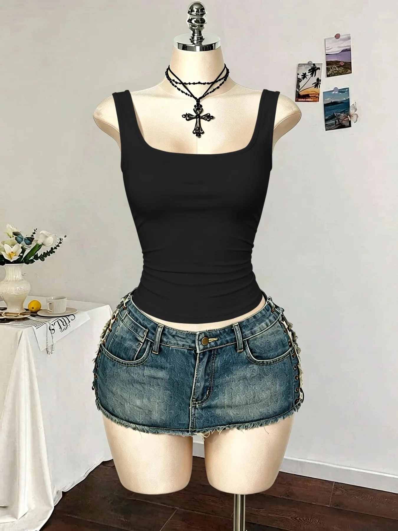 Women Square Neck Wide Strap Ribbed Tank Top Sleeveless Fitted Slim Casual Cami Top — image 6