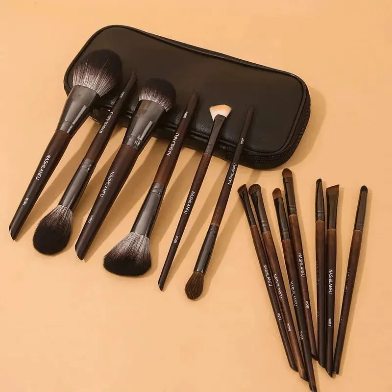 Premium Animal Fur Makeup Brush Set Wooden Handle Eyeshadow Blush Powder Eyebrow Brushes Beauty Makeup Tools Fur Cosmetic — image 4