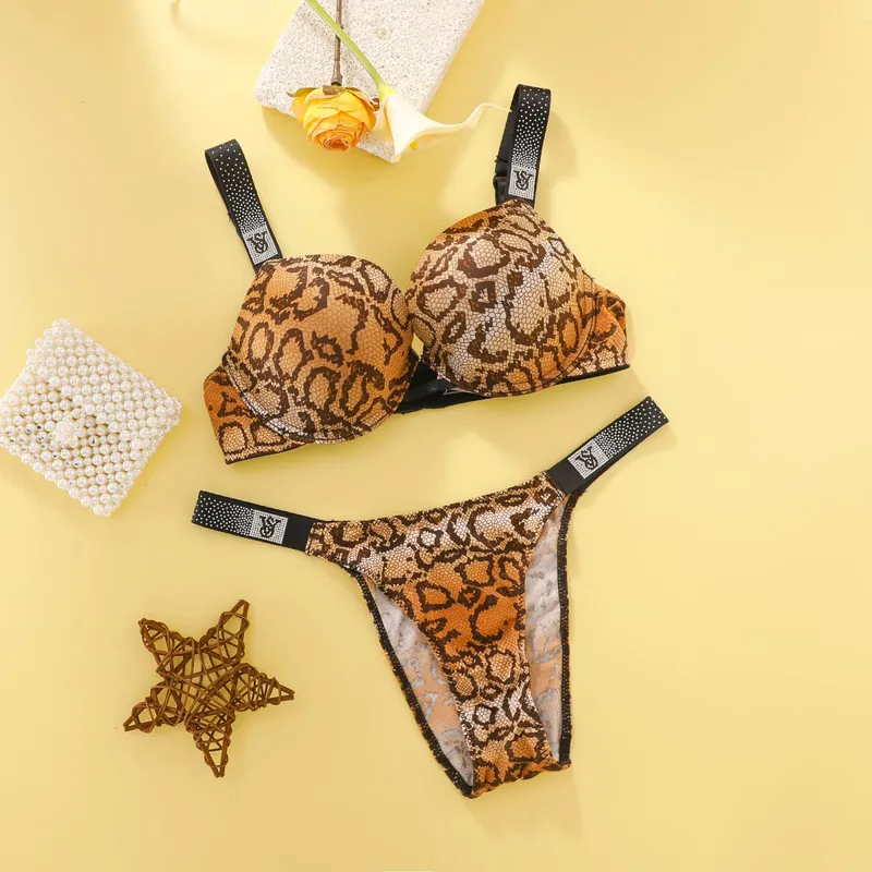 Victoria's Secret New Fashion Lace Push Up Bra Panty Set Sexy Lingerie Underwired Sleepwear Plus Size Women Adjustable Straps — image 8