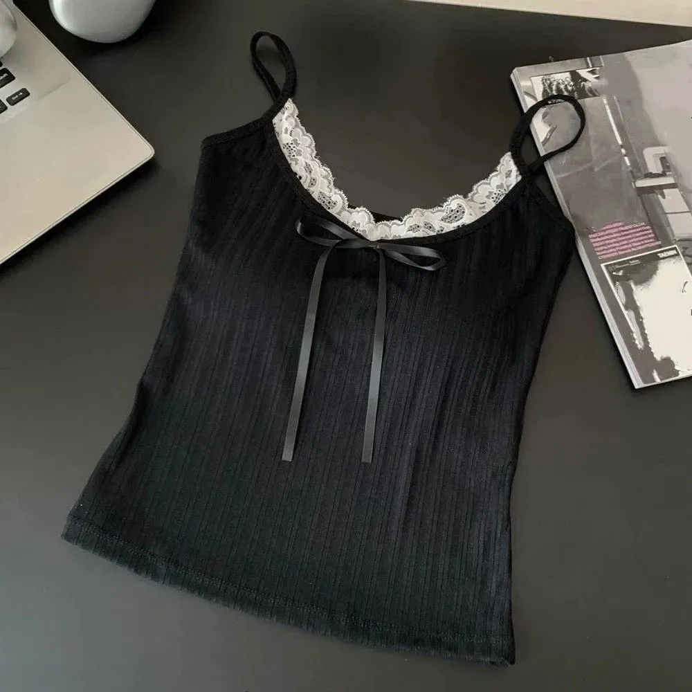 Waist-cinching Sleeveless Slim Lace Crop Top Y2k Solid Color Camisole with Pads Bottoming Shirt Sweet Lace Patchwork Vest Lady