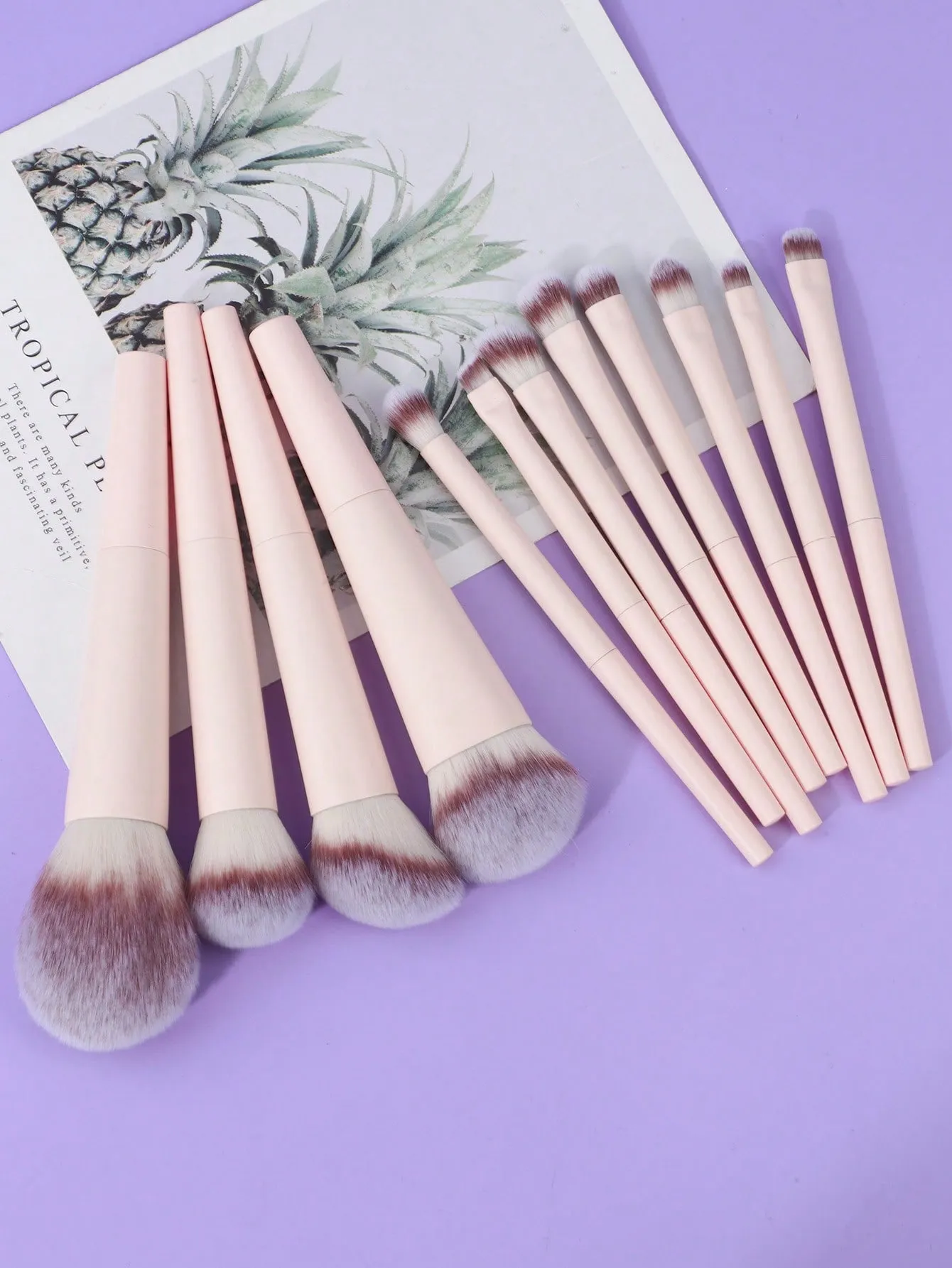 12 Pcs Soft Makeup Brushes Set Pink Loose Powder Blush Eyeshadow Foundation Cosmetic Brush Beauty Tool — image 1