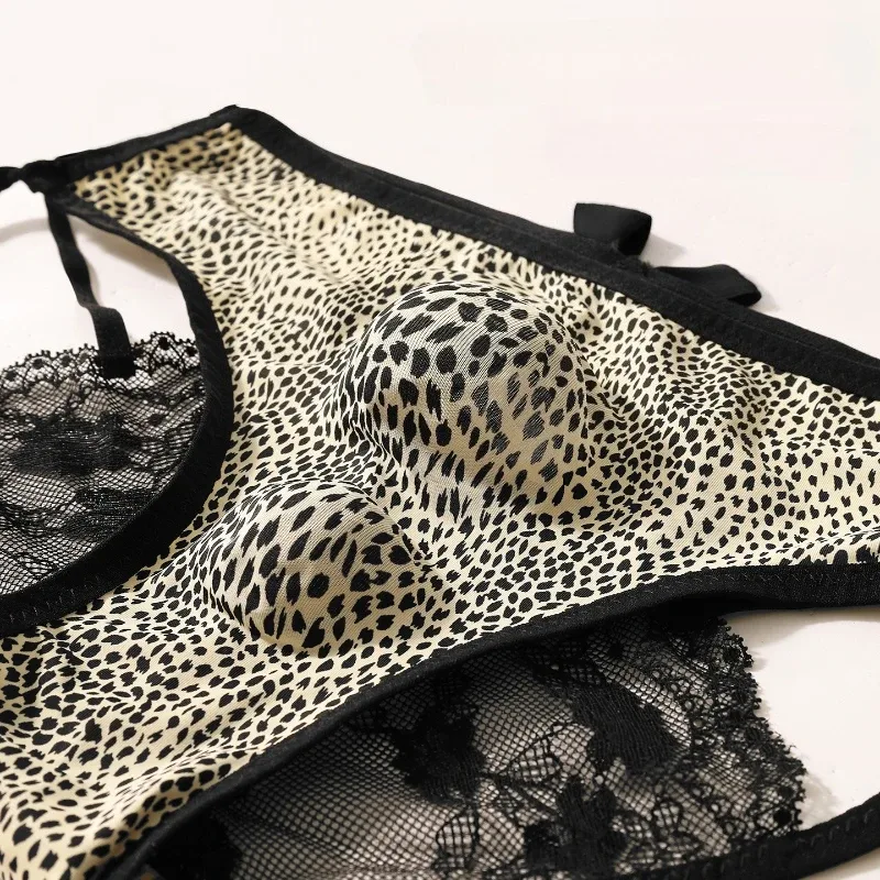 Sous-vêtements Sexy pour hommes, culotte transparente en dentelle creuse, imprimé léopard en soie glacée, pochette de séparation de balle en 3D, sous-vêtements Sissy — image 3