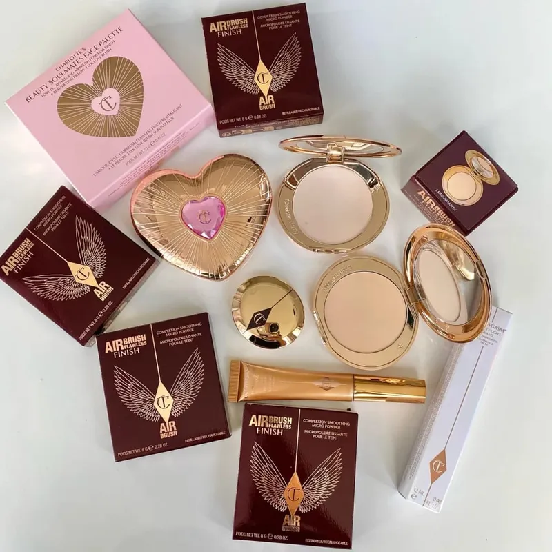 Charlotte Tilbury Cosmetics Flawless Liquid Highlighter Увлажняет кожу Роскошная палитра сатиново-матового мерцающего металлического покрытия — image 2