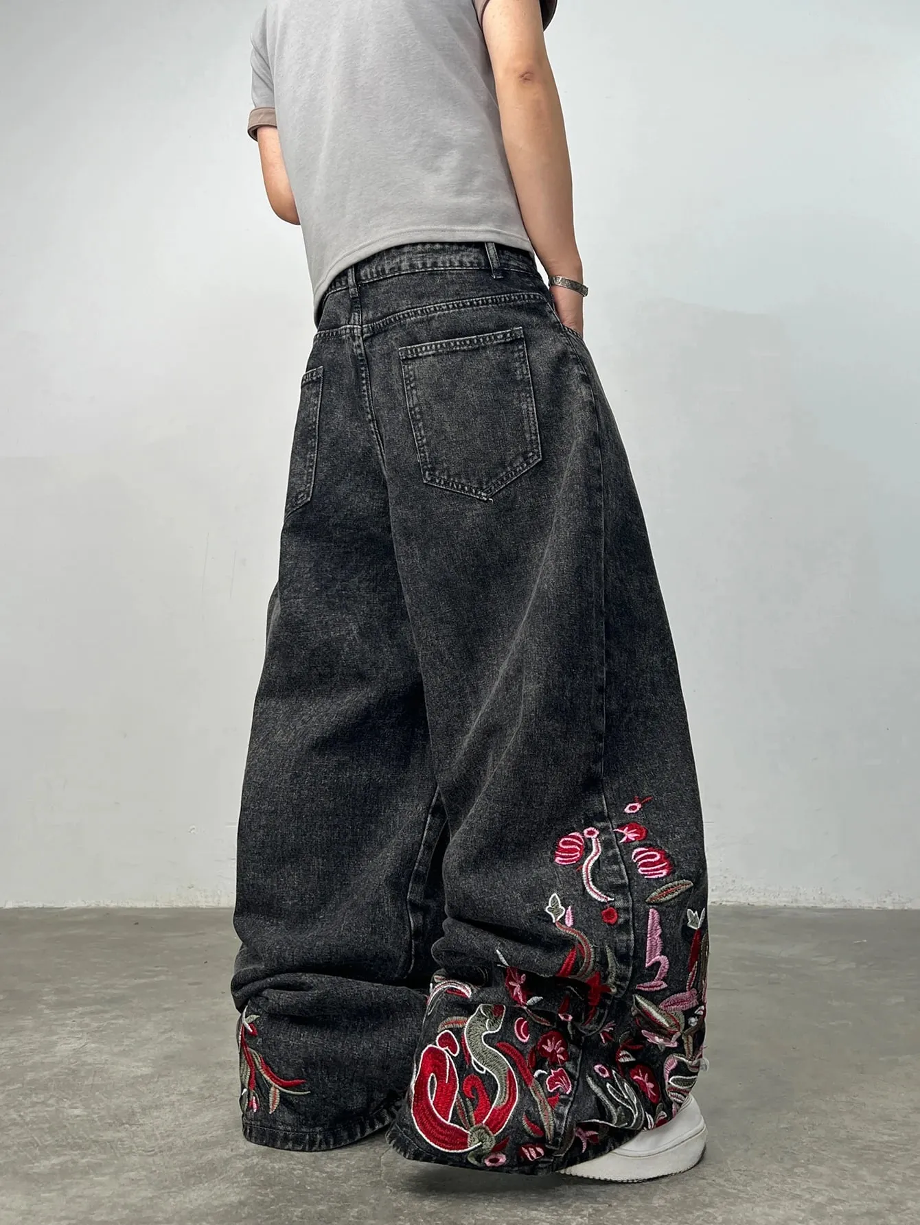 American Retro Embroidered Design Snowflake Gray Baggy Jeans Man Y2K Trendy Street Fashion Skateboard Style Versatile Long Pants — image 6