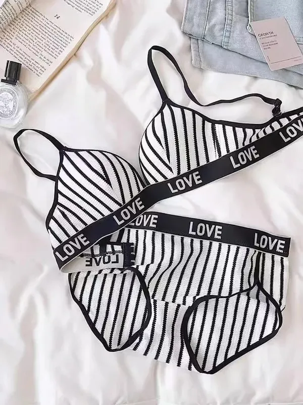 2pcs Women's Sexy Lingerie Set Low-Rise Comfortable Breathable Thongs And Elegant Bras Outfit Underwear Set — image 11