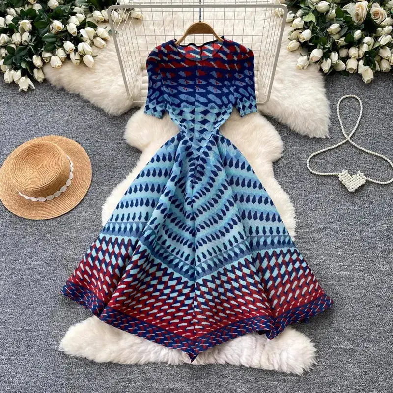Miyake Pleated Geometric Print A-Line Dresses European New Short Sleeve Simple Elegant Commuter Plus Size Stretch Women's Dress