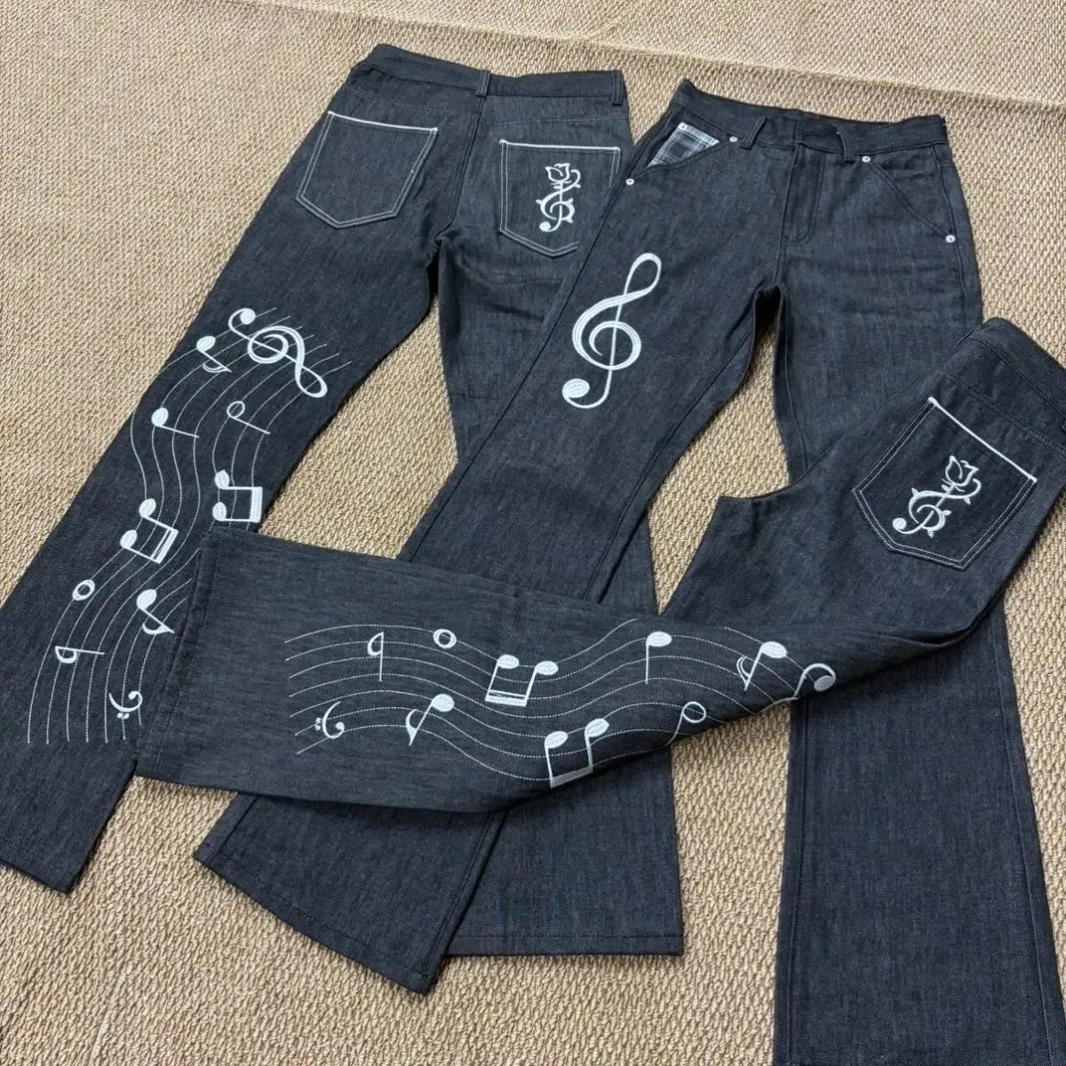 Note Rose Embroidered Original Color Jeans Unisex 1021M Version Slightly Flared HighStreet Wear Straight Jeans Stacked Pants Men — image 8