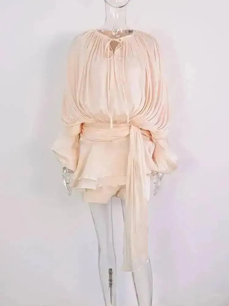 2026 Nieuwe Zomer Mode Vrouwen Kleding Ronde Hals Lantaarn Mouwen Satijnen Korte Jurk Met Shorts Onder Twee Delige Set — image 4
