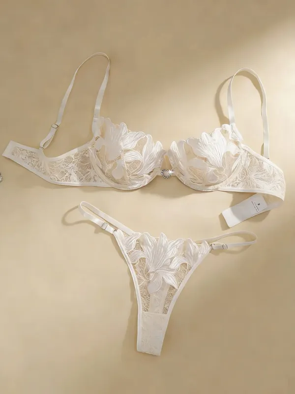 White Embroidered Print Pajama Set - A Set Featuring A Floral Design Suitable for Women A sexy Bra ZA824031 — image 1