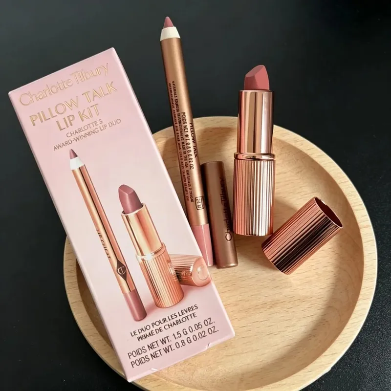 Карандаш для губ Charlotte Tilbury гладкий, с сильным покрытием, а палитра хайлайтеров для контура осветляет и формирует ваши черты лица. — image 7