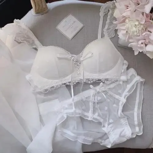 European German Style Lingerie Set Soft Wireless Bralette for Small Breasts Sweet Non Padded Training Bra for Young Girls MOYISU