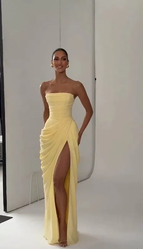 여자 노란색 우아한 Strapless Pleated 드레스 섹시한 민소매 허리 Cinching 분할 맥시 가운 2026 레이디 새로운 저녁 파티 드레스
