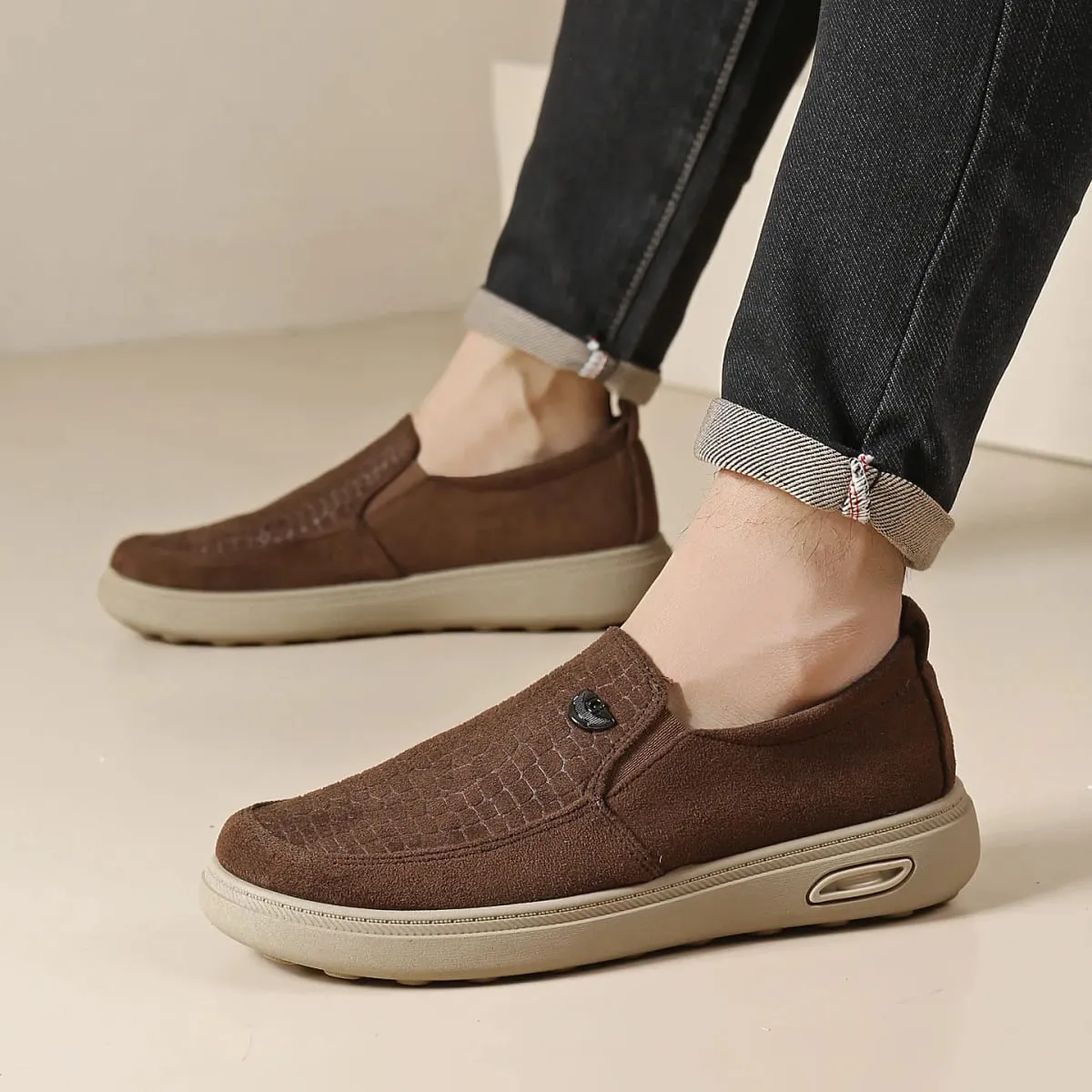 Men's Lightweight Breathable Casual Shoes Summer New Versatile Single Foot Outdoor Wear-Resistant Soft Sole Comfortable Footwear — image 1