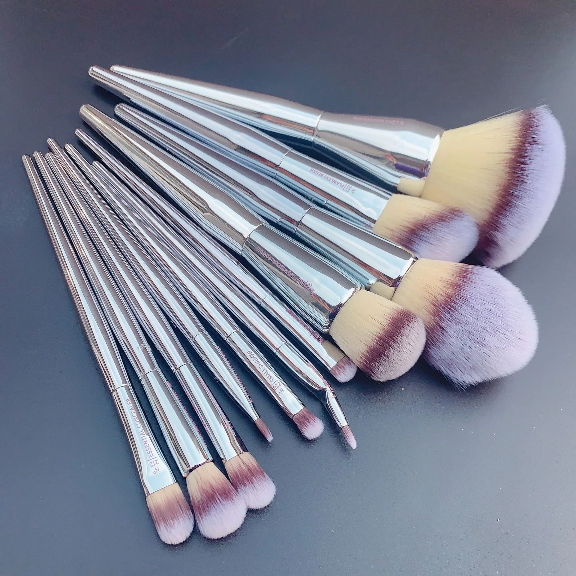 1 piece Pro Makeup brushes Powder Angled Blush Essential Concealer All over Eye shadow smudge Gel liner brow Make up brush IT — image 1