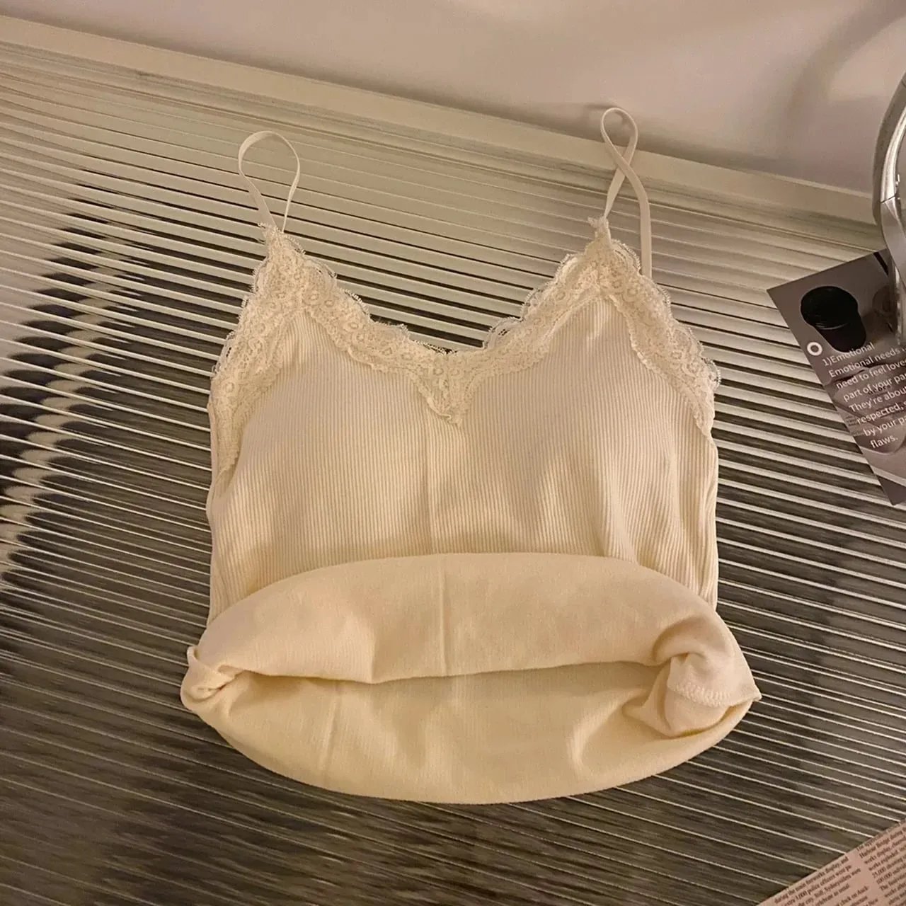 2026 sommer Dünne Elegante Camis Frauen Leibchen Tank Tops Sexy Ärmelloses Korsett Top mit Brust Pad Süße Spitze Patchwork Crop tops — image 9