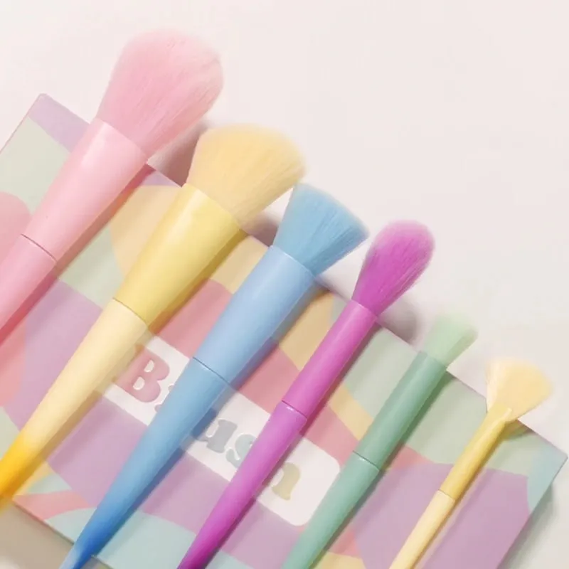 17 PCS Makeup Brushes Set Foundation Blending Face Powder Blush Concealers Eyeshadow Rainbow Makeup Brush Kit — image 4