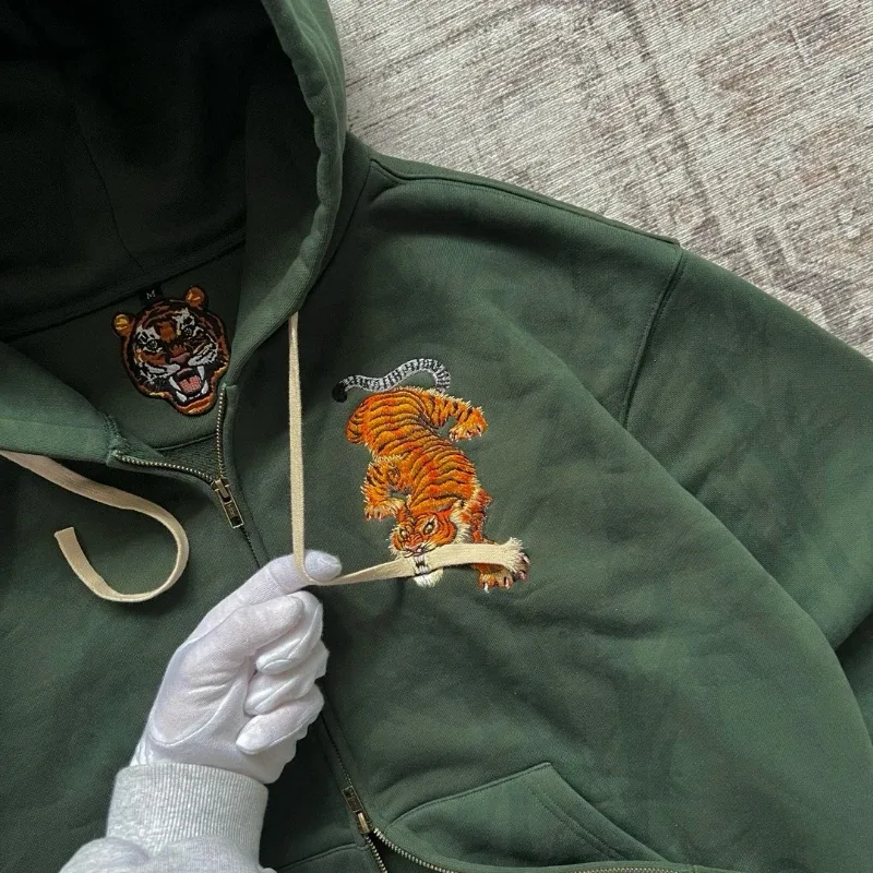 Y2k Men Women Casual Tiger Embroidery Hoodie Oversized Zip Up Sweatshirts Long Sleeve With Kangaroo Pocket Olive Green Clothes — image 4