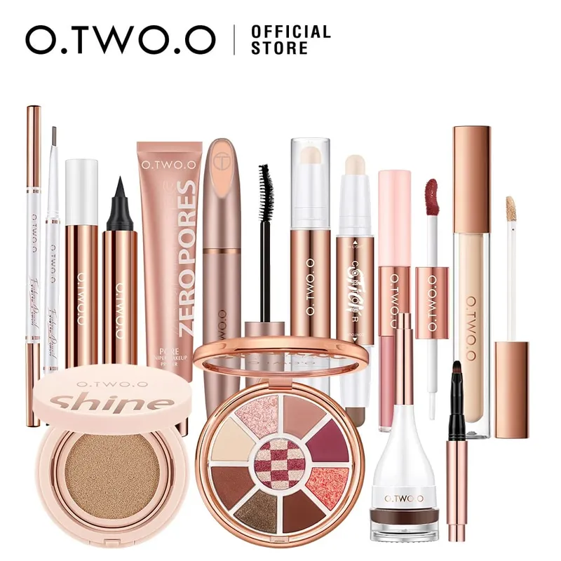 O.TWO.O Set completo di trucco 10 pezzi Kit di cosmetici Mascara Eyeliner Fondotinta BB Cream Cuscino d'aria Correttore Rossetto Trucco per le donne