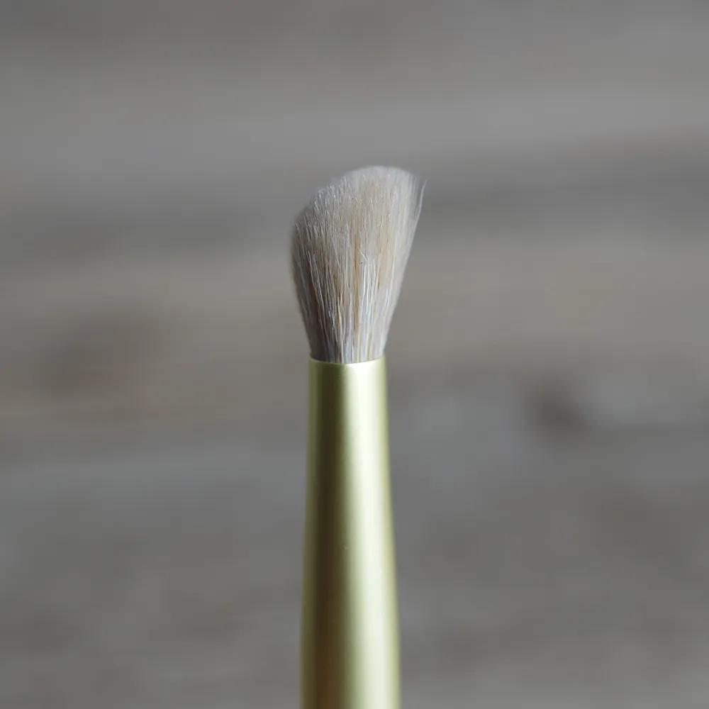 Soft Saikoho Goat Red Fox Hair SD06 Professional Hand Crafted Makeup Brush Slanted Eye Shadow Brush Cosmetic Tool Makeup Brushes