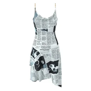 Novas mulheres jornal carta impressão irregular hem sling vestidos moda sem costas tiras finas com corrente verão vestido sexy kjh2