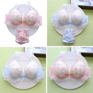 Ensemble de lingerie sexy en dentelle pour femmes, soutien-gorge push-up à armatures avec design plongeant bas, respirant et confortable